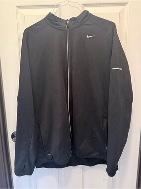 Nike Men’s Black Full-Zip Performance Jacket with Reflective Swoosh